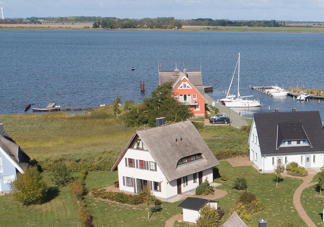 Vieregge Ferienhaus Boddenblick Und Kranich מראה חיצוני תמונה